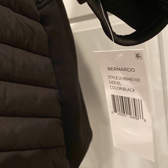 Bernando Packable EcoPlume Hooded Jacket Size: XL - Picture 14 of 15